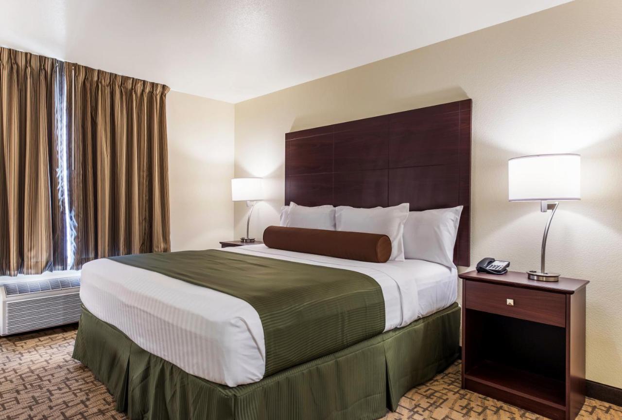 Cobblestone Hotel & Suites - Hutchinson Zewnętrze zdjęcie