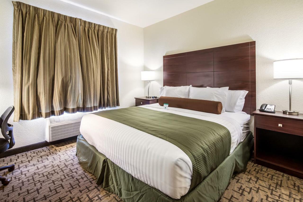 Cobblestone Hotel & Suites - Hutchinson Zewnętrze zdjęcie